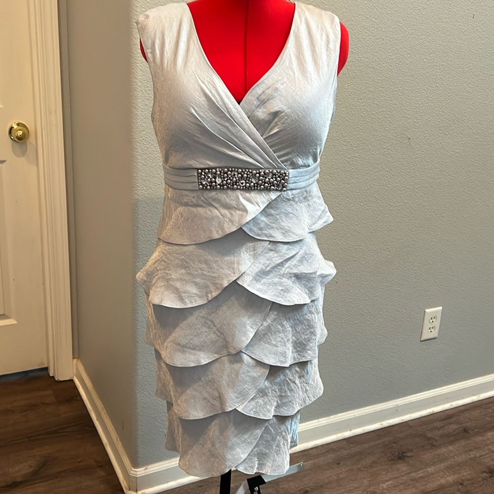 London Times -  size 10,  New,  no tags.  Bought to go on an anniversary cruise.